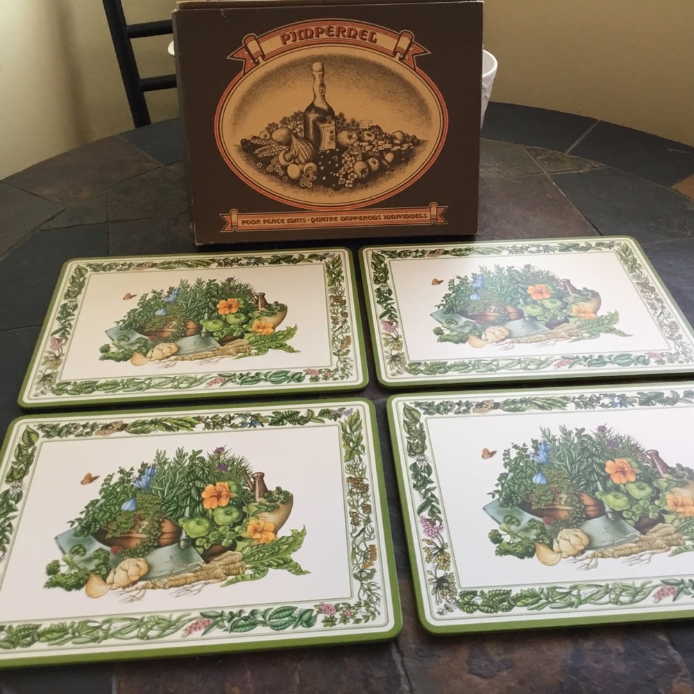VGC Pimpernel Country Life set of 4-12x9 placemats
